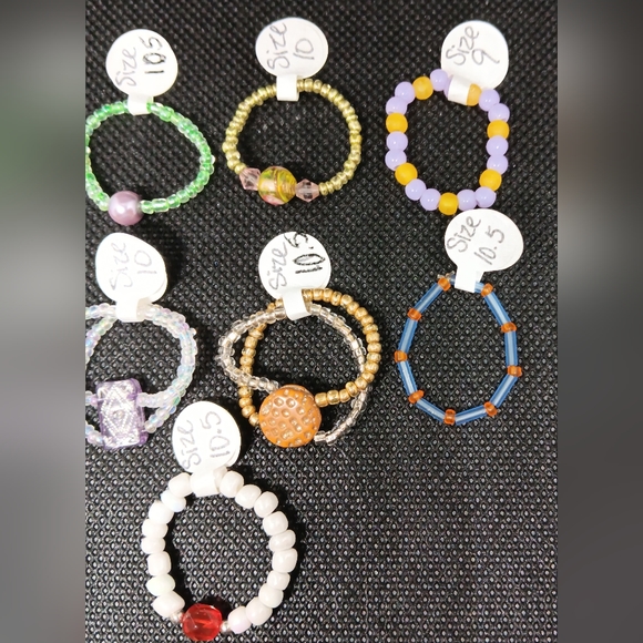 HANDMADE Lot of 10 Multicolor Stackable Beaded Adjustable Stretch Rings Set - Picture 6 of 8
